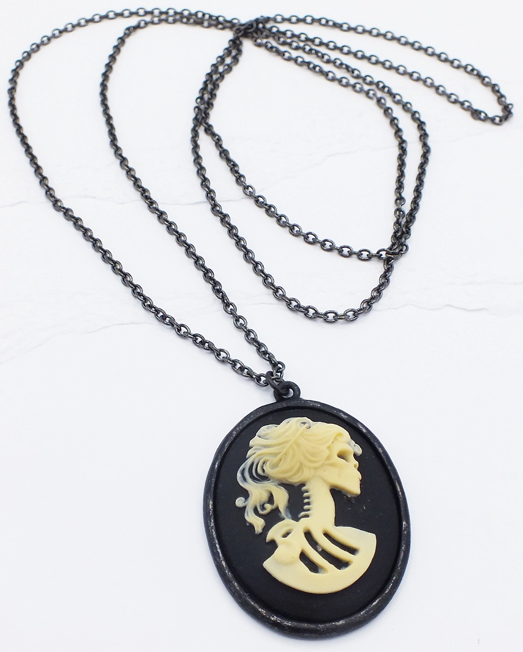 Schwarze Totenkopf Cameo Gothic Kette